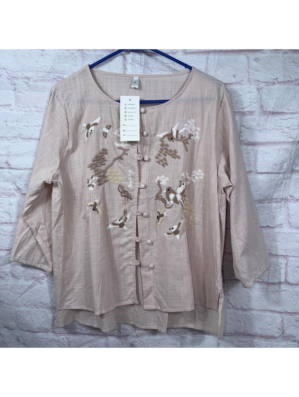 Women’s Embroidered Bird Button Front Blouse Size Large NWT